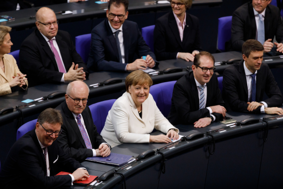 Michael Grosse-Brömer MdB, Volker Kauder MdB, Angela Merkel MdB, Alexander Dobrindt MdB und Stefan Müller MdB v.l.n.r.