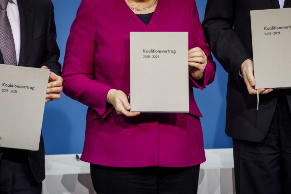 Angela Merkel, Horst Seehofer und Olaf Scholz präsentieren den Koalitionsvertrag