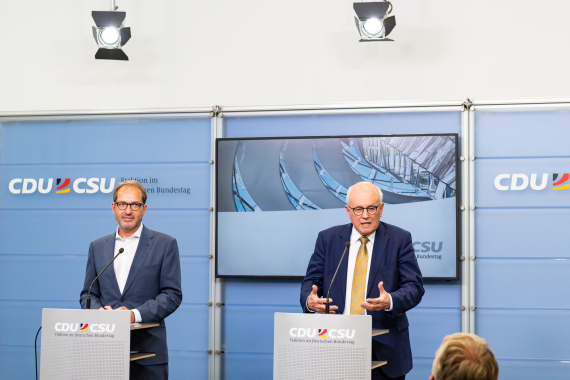 Abschlusspressekonferenz Volker Kauder und Alexander Dobrindt