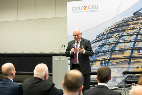 Volker Kauder | Ehemaliger Vorsitzender der CDU/CSU-Fraktion im Deutschen Bundestag