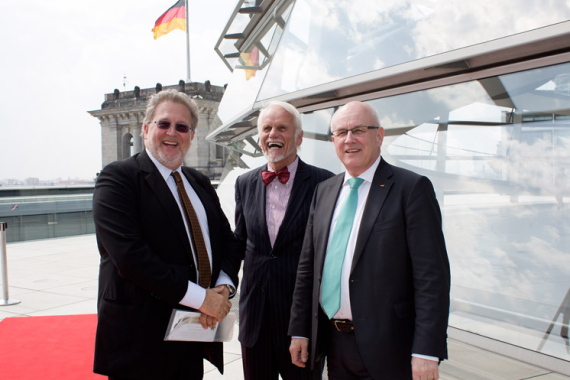 (v.l.n.r.) Martin Moszkowicz, Wolfgang Börnsen und Volker Kauder (Foto: Tobias Koch)