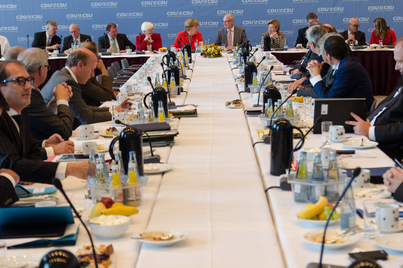 Abgeordnete der CDU/CSU-Bundestagsfraktion während der Vorstandsklausur