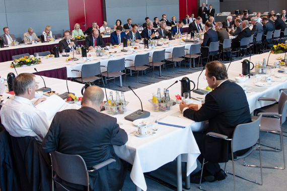Abgeordnete der CDU/CSU-Bundestagsfraktion während der Vorstandsklausur