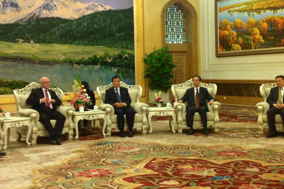 Volker Kauder im Gespräch mit Liu Yunshan, Mitglied des ständigen Ausschusses des Politbüros