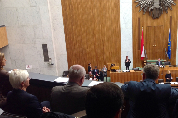 Der Geschäftsführende Fraktionsvorstand während seines Besuches im österreichischen Parlament