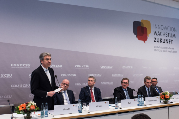 Andreas Mundt, Günter Althaus, Hansjörg Durz MdB, Josef Sanktjohanser, Günther Oettinger und Dr. Joachim Pfeiffer MdB (v.l.n.r.)