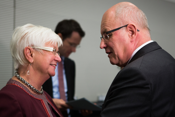 Die Vorsitzende der CSU-Landesgruppe, Gerda Hasselfeldt, und der Fraktionsvorsitzende Volker Kauder
