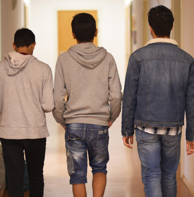 Viele 'minderjährige' Flüchtlinge sind bereits über 18