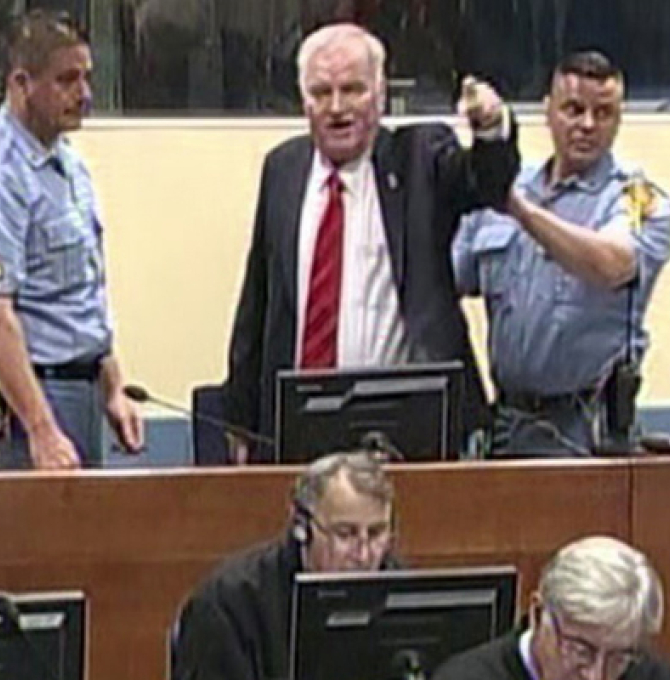 Ratko Mladic im Gerichtssaal