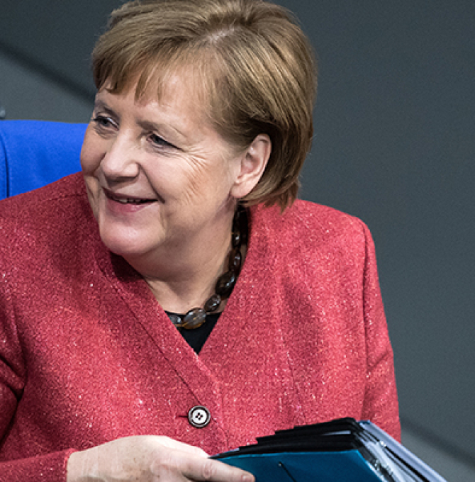 Angela Merkel am 12.12. 2018 im Bundestag