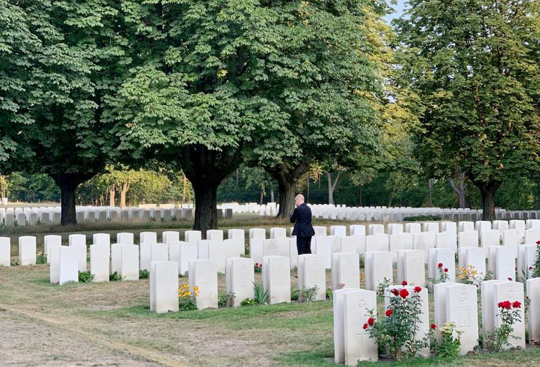 Auf dem British War Cemetery ruhen 3.500 gefallene Soldaten, darunter auch polnische Piloten.