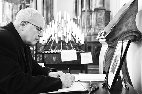 Volker Kauder würdigte Kardinal Lehmann als "wunderbaren Menschen und großen Theologen".