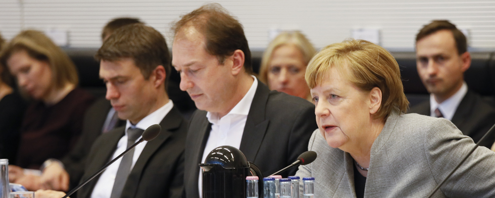 Angela Merkel bei der Fraktionssitzung von CDU und CSU