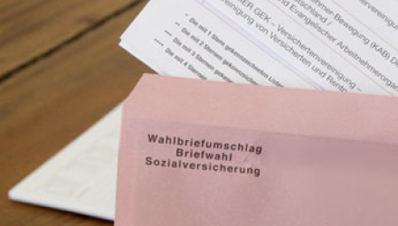 Wahlbriefumschlag für die Briefwahl zur Sozialversicherung, Foto: Infobüro Sozialwahl