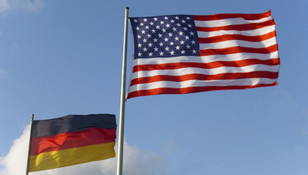Deutsche und amerikanische Flagge