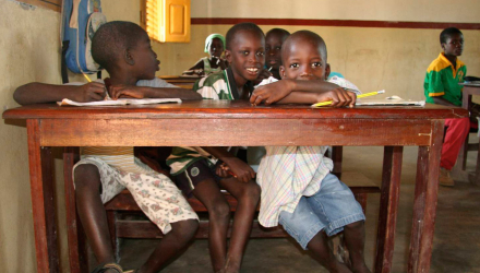 "Schule in Guinea Bissau. Die Kinder haben sichtlich Spaß!"