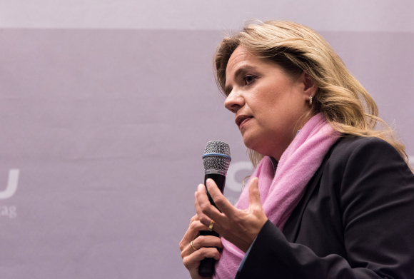 Helen Arnold Mitglied des Global Managing Board, Chief Information Officer und Chief Process Officer der SAP SE Kongress Wirtschaft 4.0 – Chancen für Deutschland