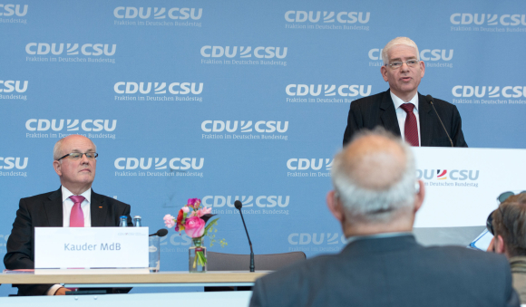 am Podium Dr. Josef Schuster