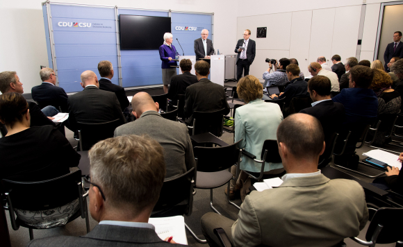 Pressekonferenz nach der Vorstandsklausur mit Volker Kauder MdB und Gerda Hasselfeldt MdB Volker Kauder, Gerda Hasselfeldt