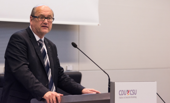 Impuls Dr. Martin Dutzmann Bevollmächtigter des Rates der EKD bei der Bundesrepublik Deutschland und der Europäischen Union Impuls Dr. Martin Dutzmann Bevollmächtigter des Rates der EKD bei der Bundesrepublik Deutschland und der Europäischen Union