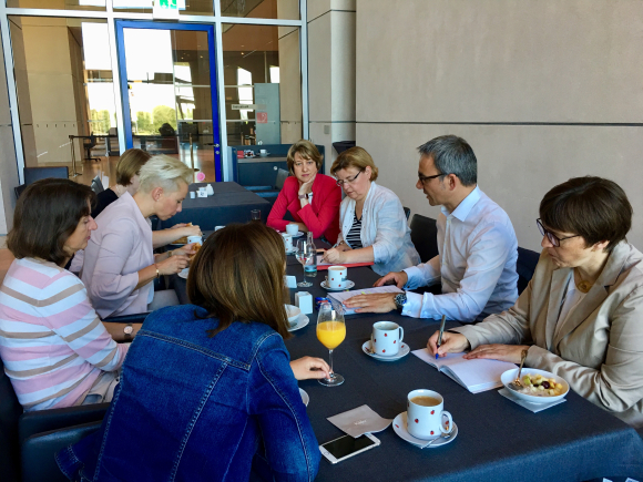 Arbeitsfrühstück der Gruppe der Frauen am 29. Juni 2018. Gast: Wilfried Oellers MdB, Berichterstatter für das Teilzeit- und Befristungsgesetz in der AG Arbeit und Soziales der CDU/CSU-Bundestagsfraktion | Foto: Diana Tuppack Arbeitsfrühstück der Gruppe der Frauen am 29. Juni 2018. Gast: Wilfried Oellers MdB, Berichterstatter für das Teilzeit- und Befristungsgesetz in der AG Arbeit und Soziales der CDU/CSU-Bundestagsfraktion