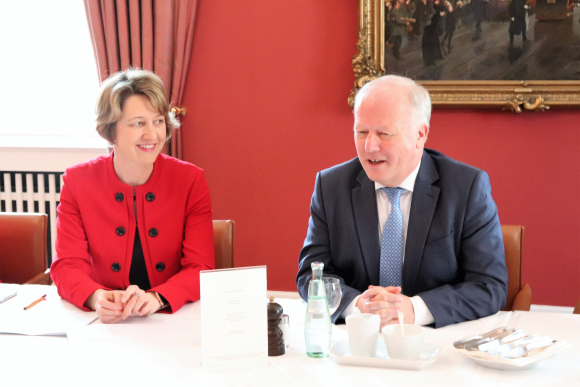 Sitzung der Gruppe der Frauen am 4. April 2019. Gast: Peter Weiß MdB, Vorsitzender der AG Arbeit und Soziales der CDU/CSU-Bundestagsfraktion | Foto: Diana Tuppack Sitzung der Gruppe der Frauen am 4. April 2019. Gast: Peter Weiß MdB, Vorsitzender der AG Arbeit und Soziales der CDU/CSU-Bundestagsfraktion | Foto: Diana Tuppack