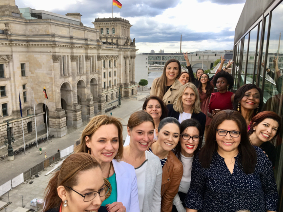 KAS-Delegation aus Lateinamerika im Gespräch mit Yvonne Magwas MdB am 5. September 2019 | Foto: Diana Tuppack KAS-Delegation aus Lateinamerika im Gespräch mit Yvonne Magwas MdB am 5. September 2019 | Foto: Diana Tuppack