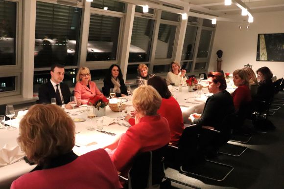 GdF-Abendgespräch mit Paul Ziemiak MdB, Generalsekretär der CDU Deutschlands, im KAH am 11. Dezember 2019 | Foto: Diana Tuppack GdF-Abendgespräch mit Paul Ziemiak MdB, Generalsekretär der CDU Deutschlands, im KAH am 11. Dezember 2019 | Foto: Diana Tuppack