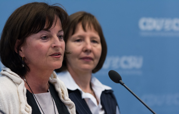 Marlene Mortler MdB Vorsitzende des Arbeitskreises Ernährung und Landwirtschaft, Umwelt, Naturschutz, Bau- und Reaktorsicherheit der CSU-Landesgruppe und Dr. Regina Berwind Leiterin Ernährungswissenschaft, HiPP GmbH (v. l.n.r.)