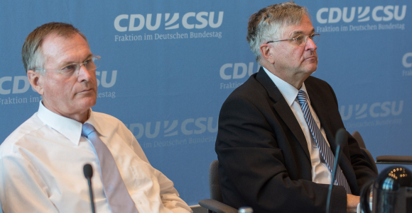 Johannes Singhammer (links), Peter Hintze, Bundestagsvizepräsidenten Johannes Singhammer (links), Peter Hintze, Bundestagsvizepräsidenten