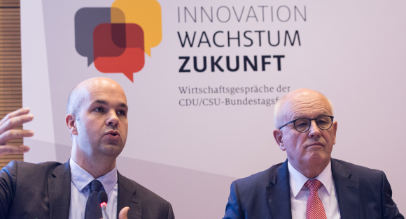 Prof. Marcel Fratzscher, Ph.D. und Volker Kauder MdB 1. Ordnungspolitischer Dialog Löst Neokeynesianismus unsere fiskalpolitischen Herausforderungen?