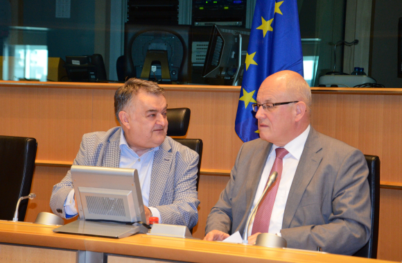 Auswärtige Sitzung des Geschäftsführenden Vorstands der CDU/CSU-Bundestagsfraktion in Brüssel - hier Herr Kauder mit dem Vorsitzenden des CDU/CSU-Gruppe im Europäischen Parlament, Herbert Reul.