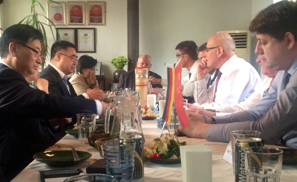 Eine Delegation der CDU/CSU-Bundestagsfraktion besucht derzeit China Eine Delegation der CDU/CSU-Bundestagsfraktion besucht derzeit China