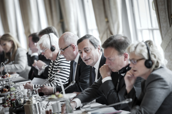 Auf der Tagesordnung: Gespräch mit Mario Draghi, Präsident der Europäischen Zentralbank Auf der Tagesordnung: Gespräch mit Mario Draghi, Präsident der Europäischen Zentralbank