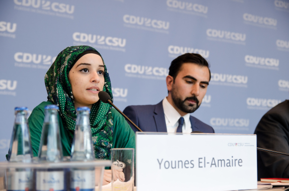 Leila Younes El-Amaire Verband "Juma" (jung, muslimisch, aktiv)