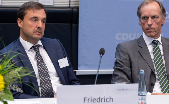 Prof. Dr. Alexander Friedrich Fakultät für medizinische Mikrobiologie und Infektionsprävention, Universität Groningen Niederlande (l), Hanspeter Quodt Antibiotika, Alexander Friedrich, Resistenzen