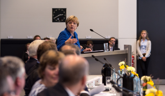 Rede Dr. Angela Merkel MdB Bundeskanzlerin der Bundesrepublik Deutschland TTIP, Dr. Angela Merkel MdB, Bundeskanzlerin der Bundesrepublik Deutschland