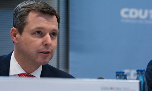 Schlusswort Thomas Silberhorn MdB Parlamentarischer Staatssekretär beim Bundesminister für wirtschaftliche Zusammenarbeit und Entwicklung Fachgespräch Staat, Kirchen, Religionen