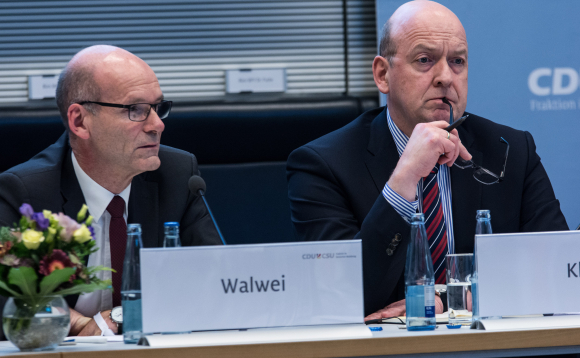 Dr. Ulrich Walwei Vizedirektor des Instituts für Arbeitsmarkt und Berufsforschung (IAB) und Dr. Hans-Peter Klös Geschäftsführer und Leiter Wissenschaft, Institut der deutschen Wirtschaft Köln (v.l.n.r.)