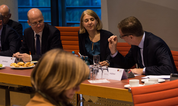 Ralph Brinkhaus MdB, Prof. Dr. Anke Hassel und Prof. Dr. Michael Hüther (v.l.n.r.) Fachgespräch: 2. Ordnungspolitischer Dialog - Führt mehr Umverteilung zu weniger Ungleichheit?