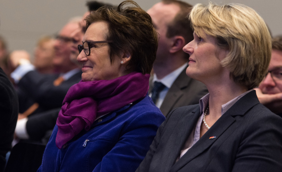 Anja Karliczek MdB und Sybille Benning MdB