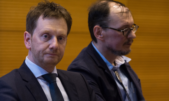 Prof. Dr. Helge Ritter Koordinator Exzellenzcluster Kognitive Interaktionstechnologie (CITEC) der Universität Bielefeld und Michael Kretschmer MdB Stellvertretender Vorsitzender der CDU/CSU-Fraktion im Deutschen Bundestag (v.r.n.l.) Michael Kretschmer MdB, Helge Ritter