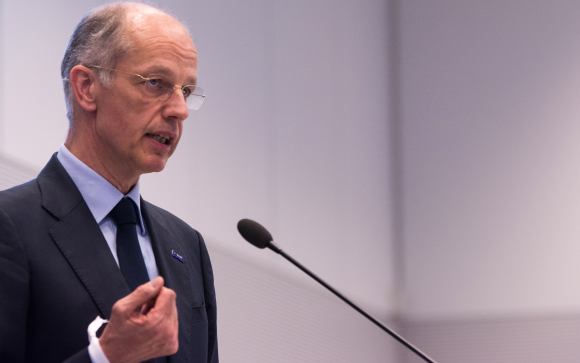 Impuls Dr. Kurt Bock Vorsitzender des Vorstands der BASF SE Dr. Kurt Bock Vorsitzender des Vorstands der BASF SE