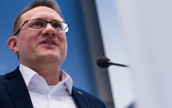 Dr. Urs-Vito Albrecht Stellvertretender Direktor der Medizinischen Hochschule Hannover, Peter L. Reichertz Institut für Medizinische In-formatik der TU Braunschweig und der Medizinischen Hochschule Hannover Kongress eHealth – Die digitale Kommunikation im Gesundheitswesen