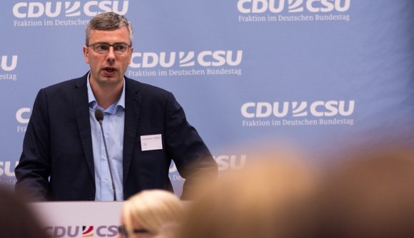 Dr. Peter Langkafel Geschäftsführer der HCB Healthcubator GmbH Kongress eHealth – Die digitale Kommunikation im Gesundheitswesen