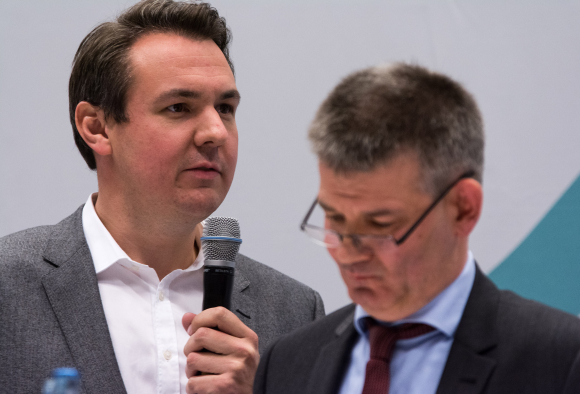 Florian Nöll Vorsitzender des Bundesverbands Deutsche Startups e.V. (h.) und Prof. Dr. Dr. Johannes Wallacher Präsident der Hochschule für Philosophie, München Florian Nöll Kongress Deutschland 2050 - Gesellschaft. Mobilität. Arbeit.