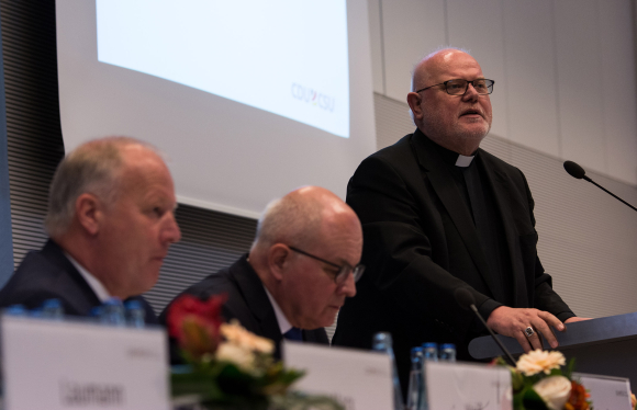 am Podium S. Em. Erzbischof Reinhard Kardinal Marx Kongress 125 Jahre Rerum Novarum