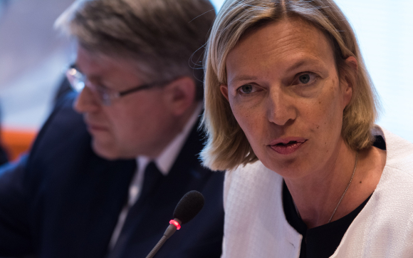 Moderatorin bei der anschließenden Diskussion Michaela Wiegel Frankfurter Allgemeine Zeitung, Paris Lehren aus der Schlacht von Verdun