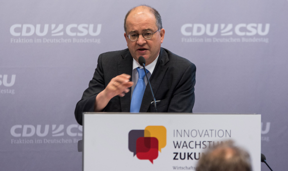 Arnold Vaatz MdB Stellvertretender Vorsitzender der CDU/CSU-Fraktion im Deutschen Bundestag Kongress Neues Luftverkehrskonzept für Deutschland