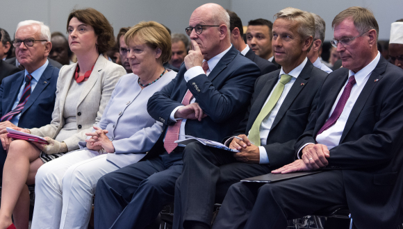 Bundeskanzlerin Dr. Angela Merkel MdB und Volker Kauder MdB Schutz für ein gefährdetes Recht - Internationale Parlamentarierkonferenz zur Religionsfreiheit